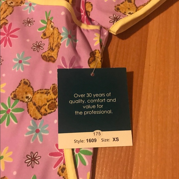 Scrub top - Picture 2 of 5